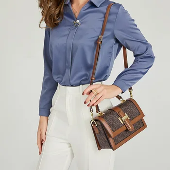 2023 új városi lány táska MKJ textúra divat fény luxus kors táska egyetlen váll, kéz női táska helyszínen R069