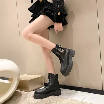 Brit stílus női csizma új, vastag talpú felvetett rövid csizma trendi csizma plüss fekete divat csizma női cipő